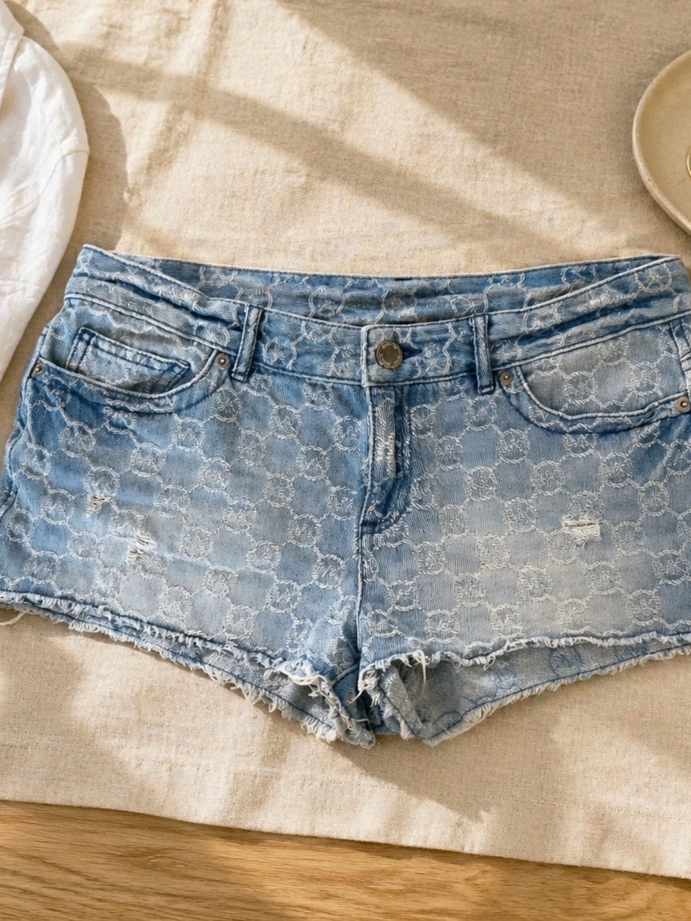 MICHAEL Michael Kors Monogram Denim Cut-Off Shorts Womens size 8  shorty shorts